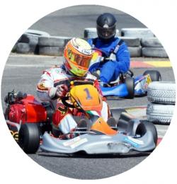 Motok�ra MAXI logo L2�.120