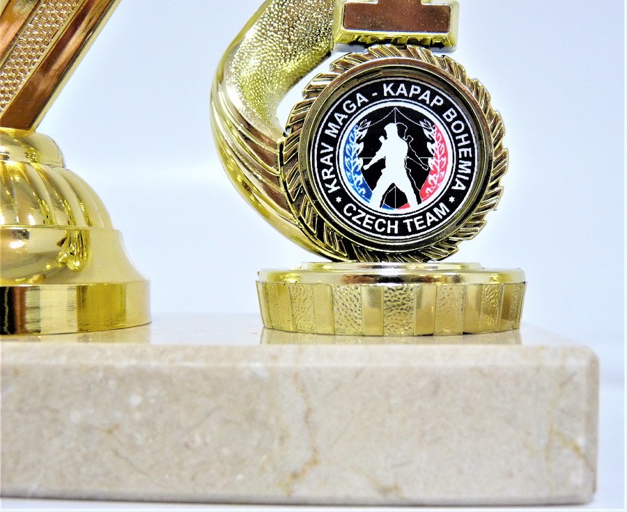 Baseball trofeje 91-L126 - zv�t�it obr�zek