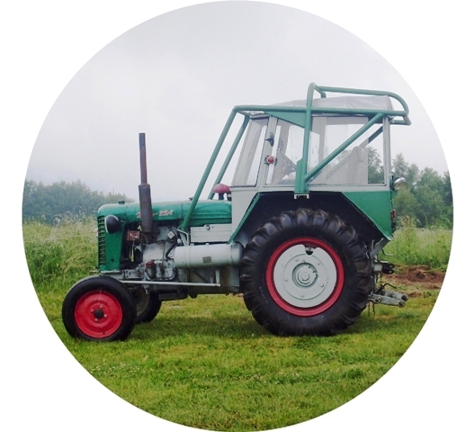 Traktor poh�ry 511-L167 - Embl�m viz.dal�� foto v cen� - zv�t�it obr�zek